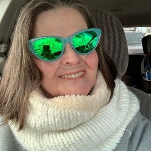 Meet your Posher, Deborah